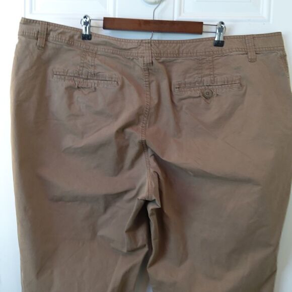 (3/$20) Old Navy low rise stretch khaki tan zip front four pocket crop pants - Picture 10 of 14